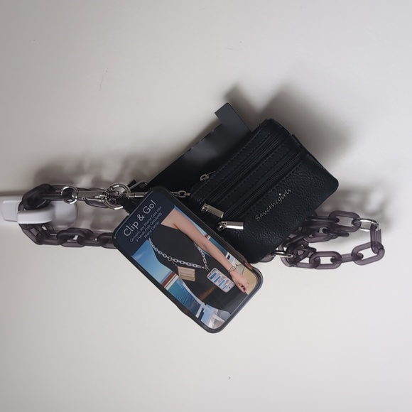 Save The Girls Black Clip And Go Ice Chain With Zippered Pouch And Phone Carrier - Picture 5 of 7